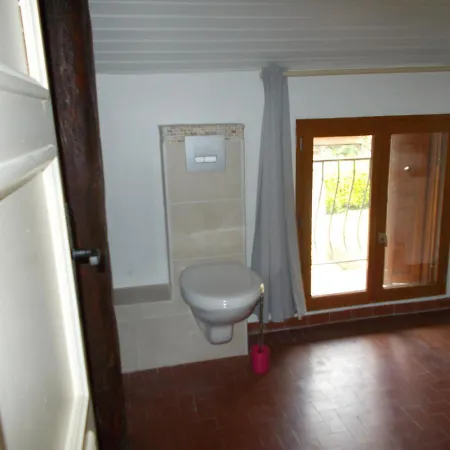 De L'abondance Apartment