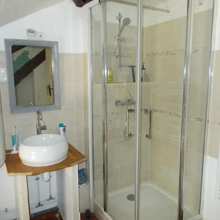 De L'abondance Apartment *